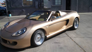 Illustration for article titled Fake Porsche Carerra GT (Kit Car)